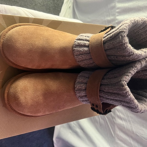 Women’s UGG Cambridge Boot used like new - Picture 4 of 7